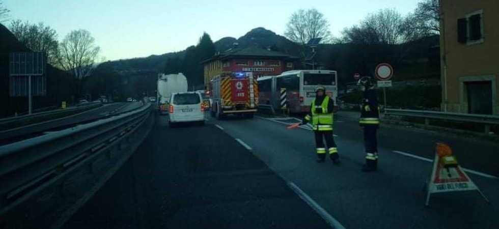 Scontro fra auto in Valsugana: due mezzi coinvolti e lunghe code